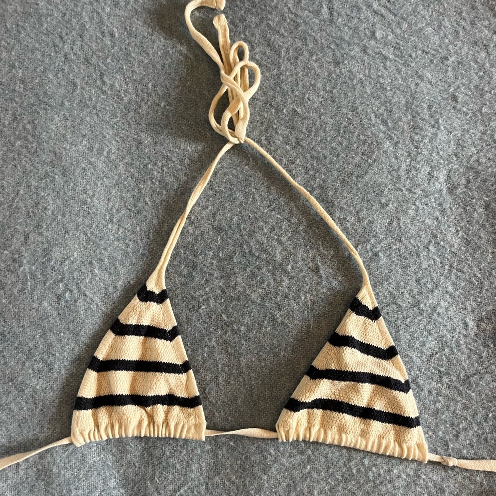 Crochet bikini top striped